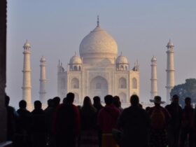 taj mahal s serene sunrise beauty